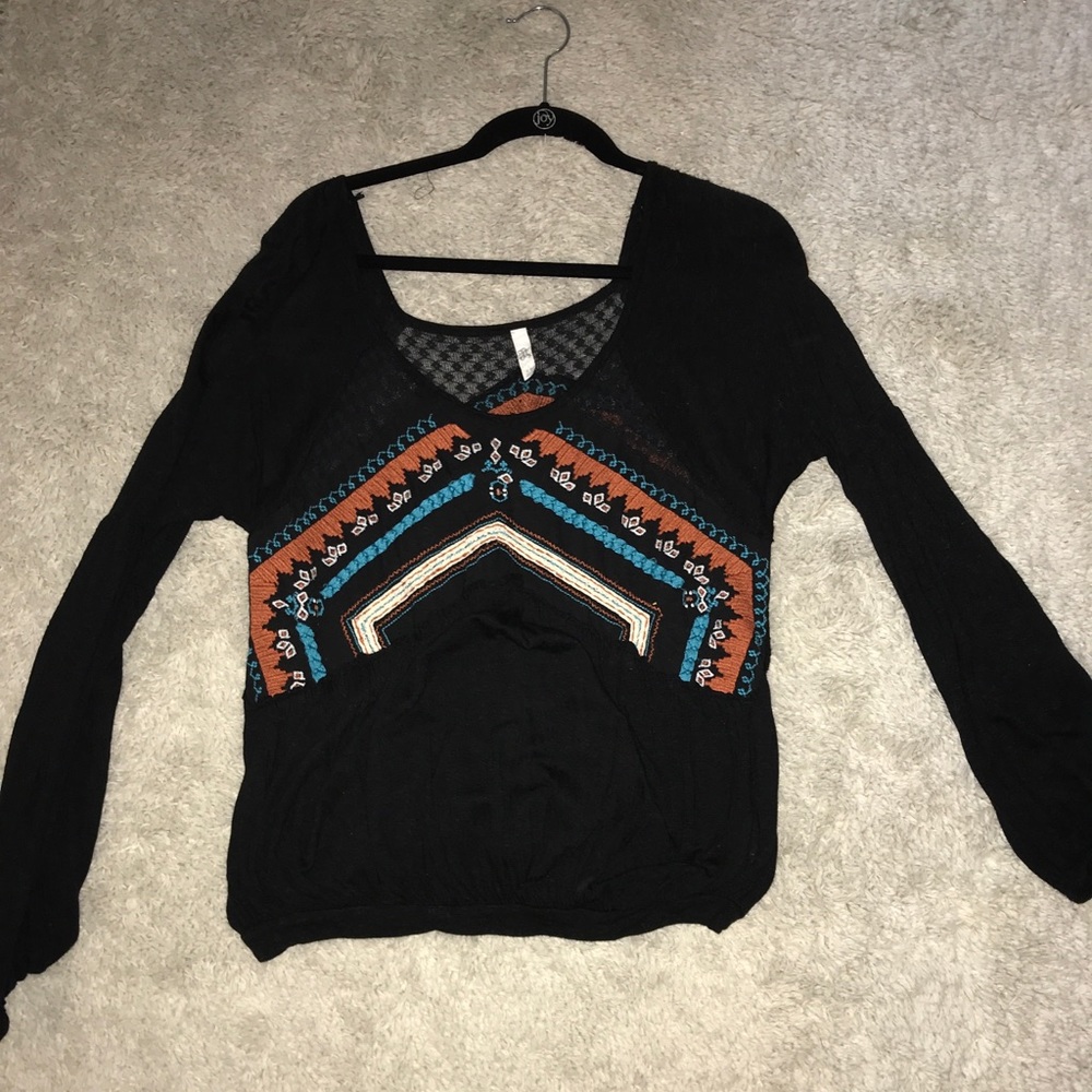 Free people hippie top! Has bell sleeve look!